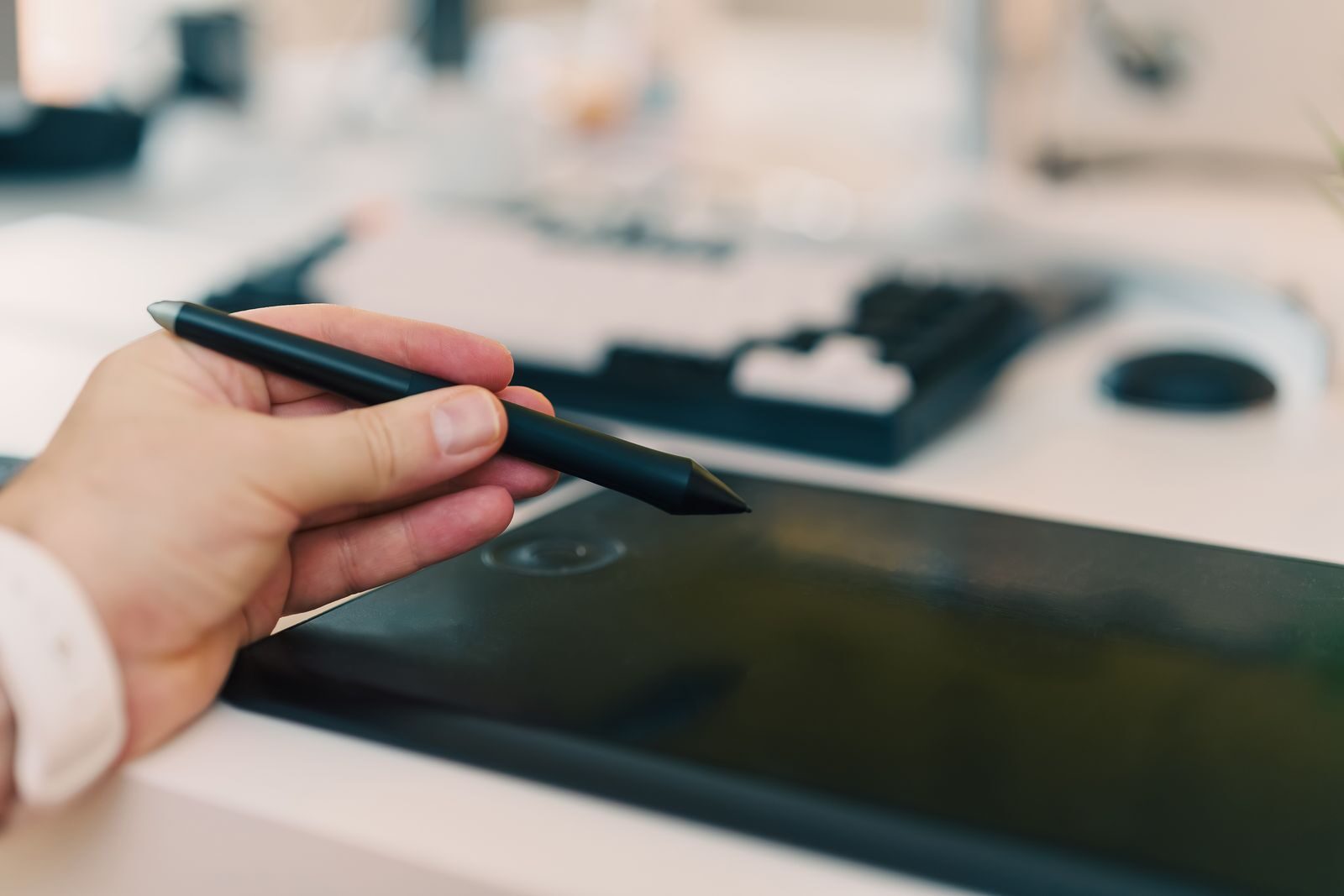 Illustration : stylet sur tablette graphique